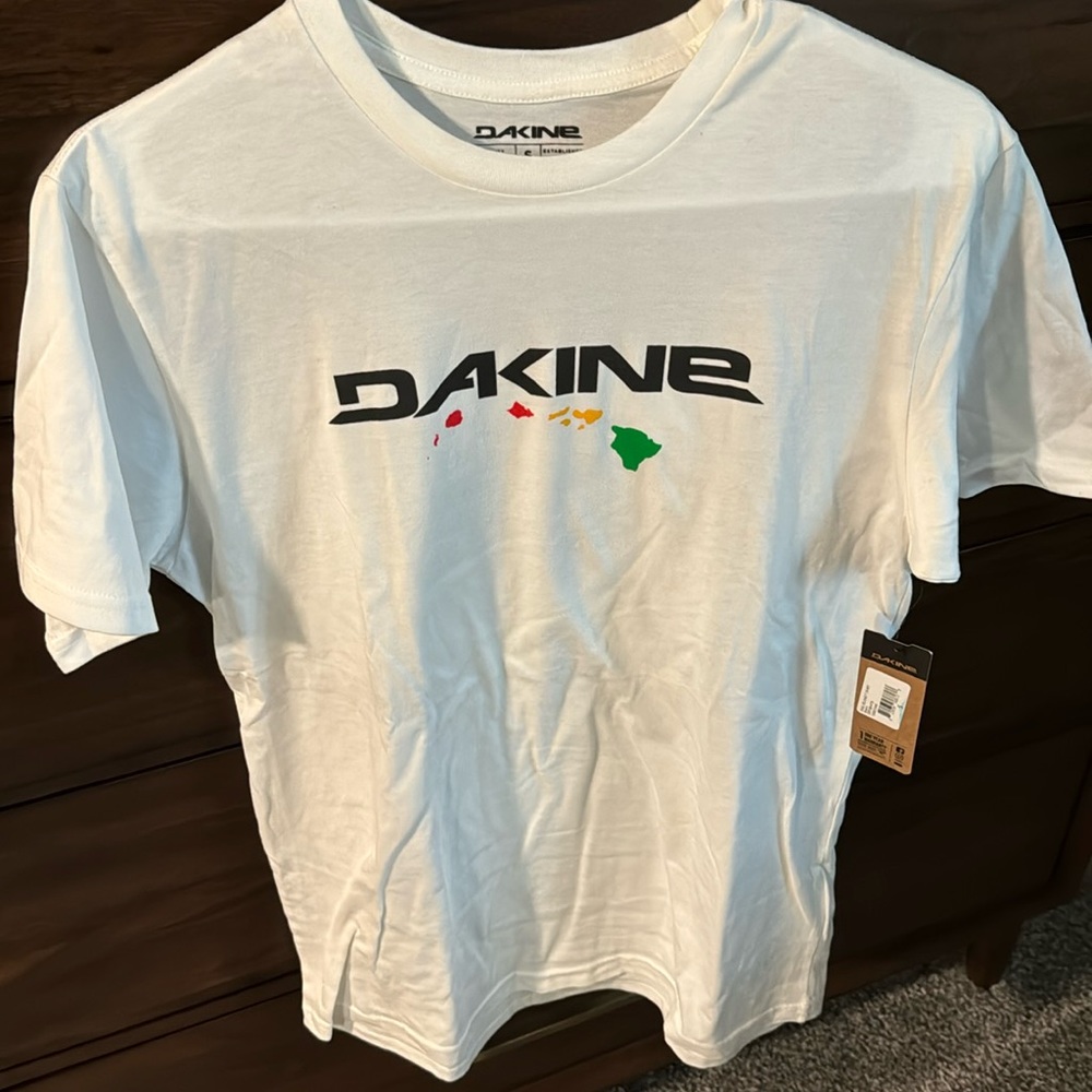 Dakine super soft tshirt